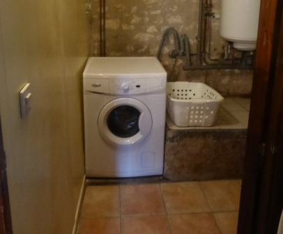 laundry room in Loire Valley vacation rental in Barrou
